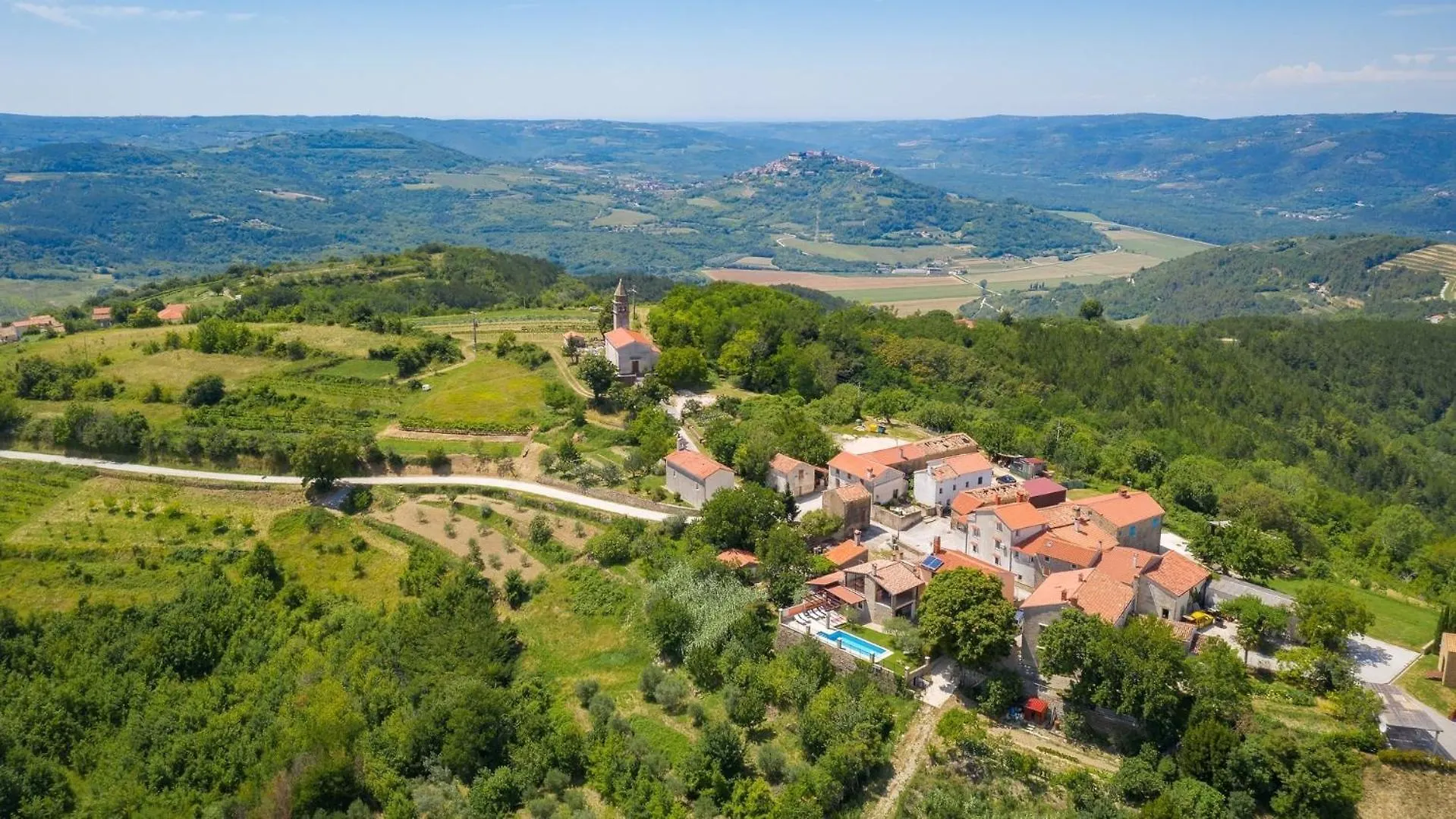 Stone Villa Zamask With A Pool And A Lovely View Pazin 0*,  Croatie